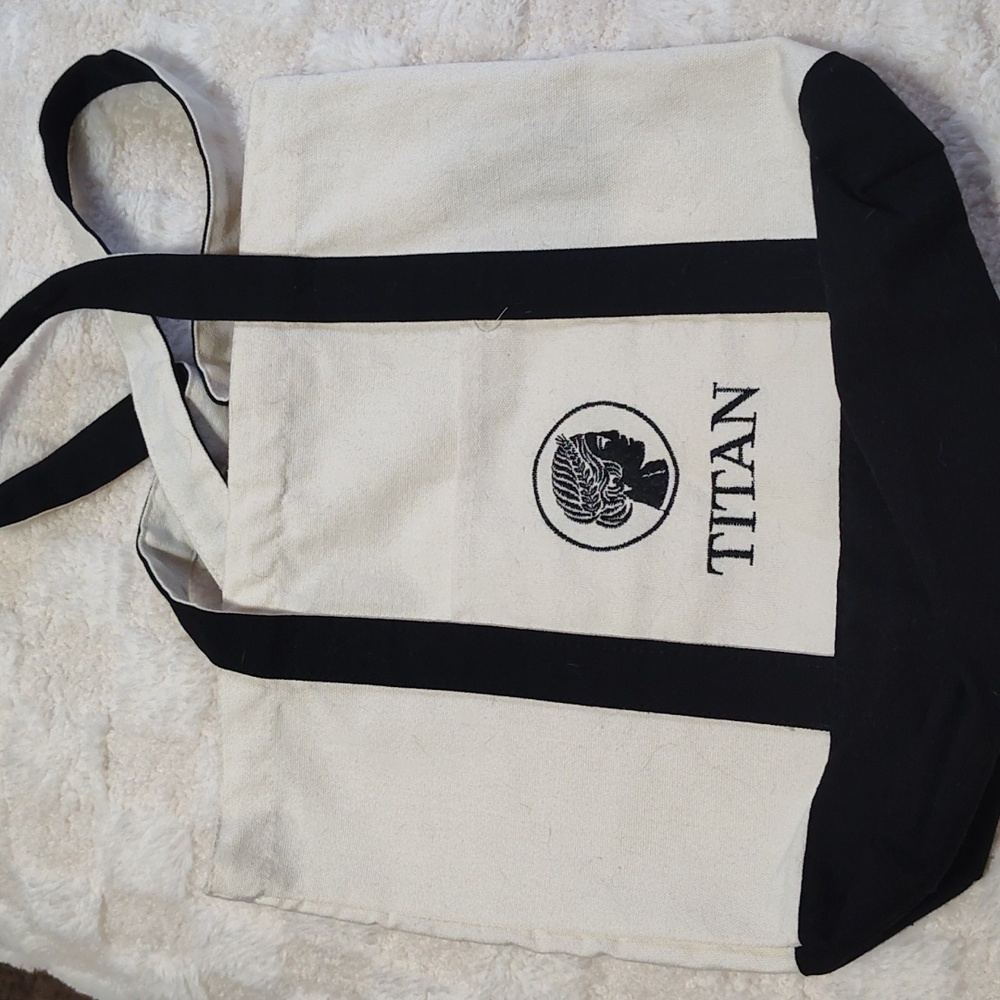Low Start Titan Tote